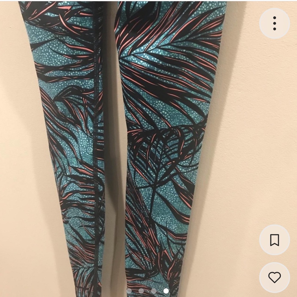 Lululemon Teal and Black Patterned Leggings